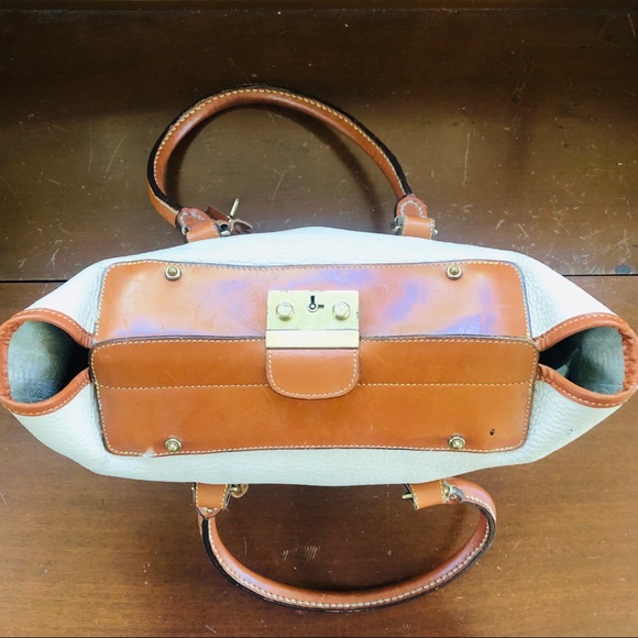 VINTAGE Rare Dooney & Bourke Cream Doctors Bag - Picture 3 of 9